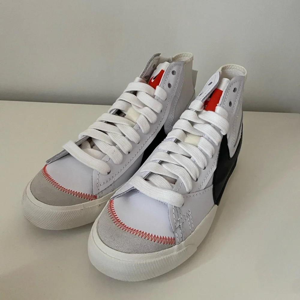 Nike Blazer Mid '77 Jumbo Swoosh White Black Men's Sneakers DD3111-100 Size 9.5